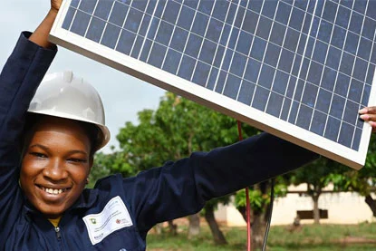 El Banco Mundial y el Banco Africano de Desarrollo lanzan una iniciativa para electrificar a África