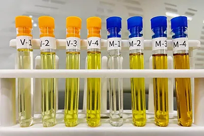 Aceite aislante de éster natural frente a aceite aislante mineral: rendimiento, seguridad y comparación de costos