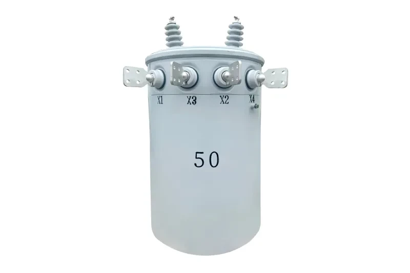 Transformador monofásico montado en polos de 50kVA